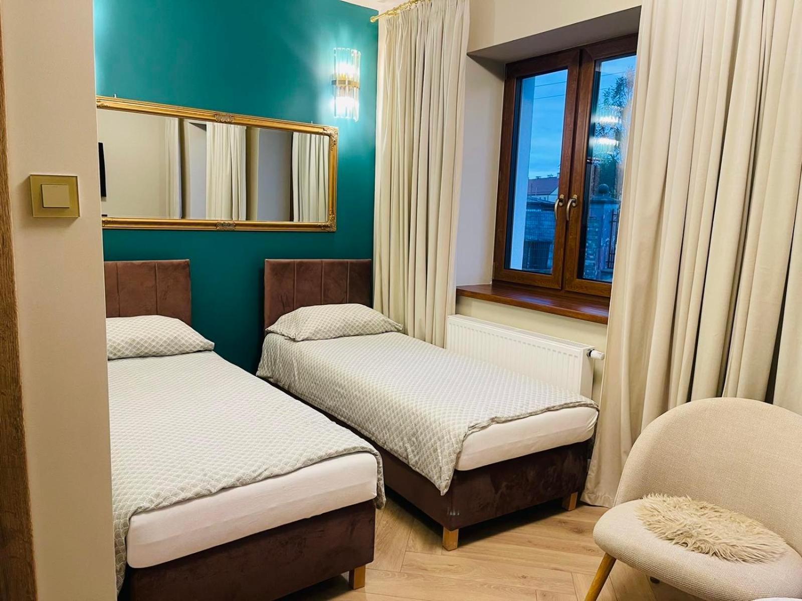 Hotel & Restauracja Kormoran オジシュ エクステリア 写真